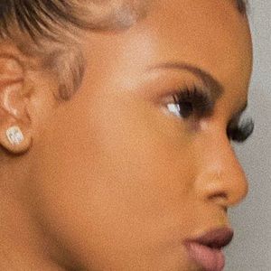 Meet your Posher, Maltide.